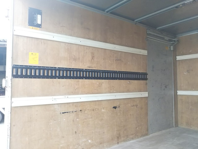 三菱ふそうキャンターアルミバン小型（2t・3t）[写真14]