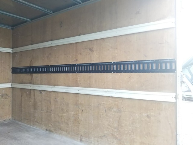 三菱ふそうキャンターアルミバン小型（2t・3t）[写真15]