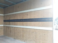 三菱ふそうキャンターアルミバン小型（2t・3t）[写真15]