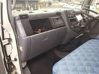 三菱ふそうキャンターアルミバン小型（2t・3t）[写真32]