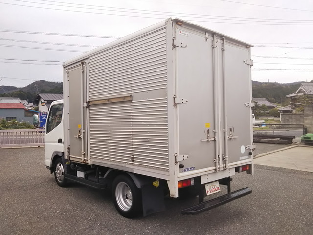 三菱ふそうキャンターアルミバン小型（2t・3t）[写真04]