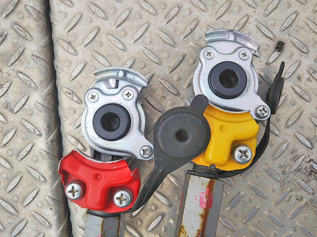 日野プロフィアトレーラーヘッド（トラクターヘッド）大型（10t）[写真13]