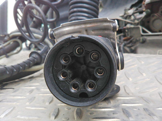 日野プロフィアトレーラーヘッド（トラクターヘッド）大型（10t）[写真14]