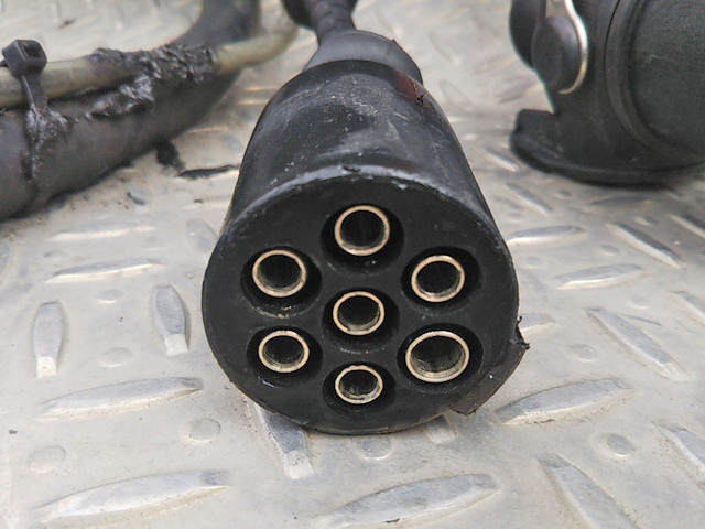 日野プロフィアトレーラーヘッド（トラクターヘッド）大型（10t）[写真15]