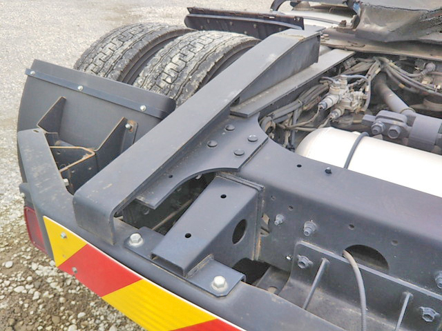 日野プロフィアトレーラーヘッド（トラクターヘッド）大型（10t）[写真18]