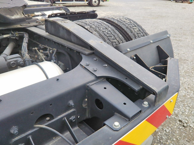 日野プロフィアトレーラーヘッド（トラクターヘッド）大型（10t）[写真19]