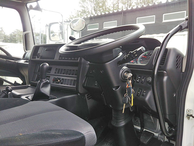 日野プロフィアトレーラーヘッド（トラクターヘッド）大型（10t）[写真32]