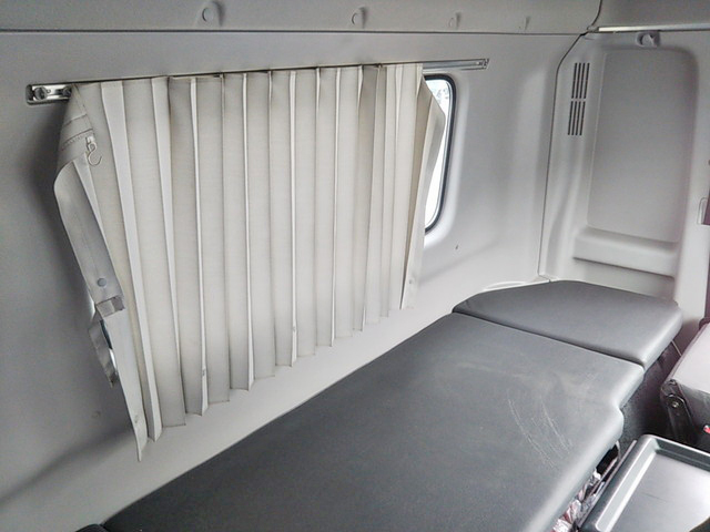 日野プロフィアトレーラーヘッド（トラクターヘッド）大型（10t）[写真34]