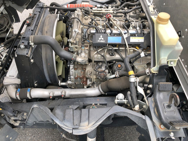 三菱ふそうキャンターアルミバン小型（2t・3t）[写真25]