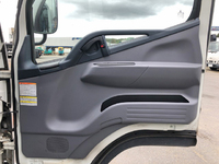 三菱ふそうキャンターアルミバン小型（2t・3t）[写真30]