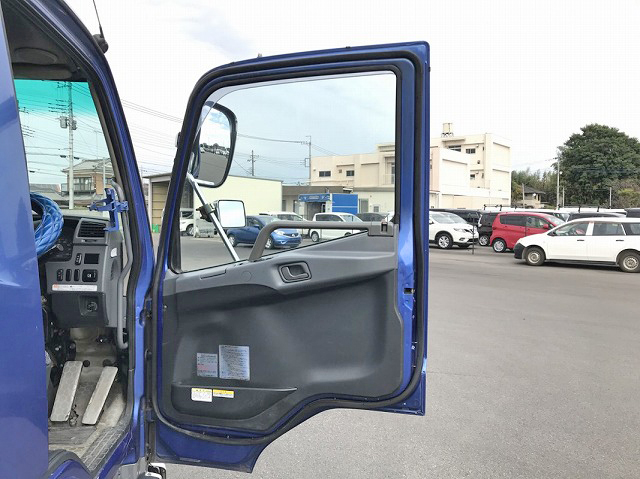 三菱ふそうファイターアルミウイング中型（4t）[写真10]