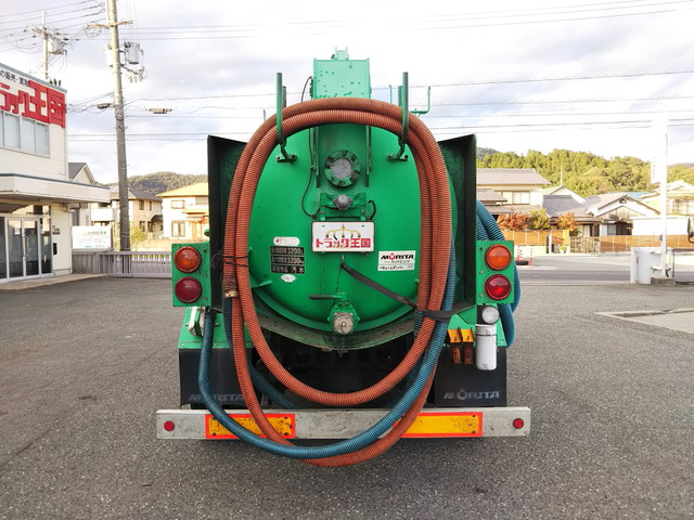 いすゞフォワード汚泥吸引車中型（4t）[写真11]