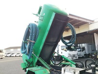 いすゞフォワード汚泥吸引車中型（4t）[写真16]