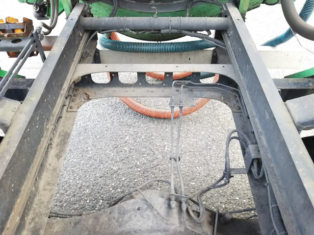 いすゞフォワード汚泥吸引車中型（4t）[写真27]