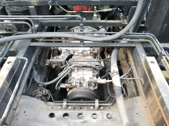 いすゞフォワード汚泥吸引車中型（4t）[写真29]