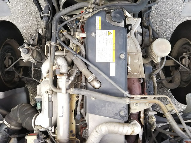 いすゞフォワード汚泥吸引車中型（4t）[写真30]