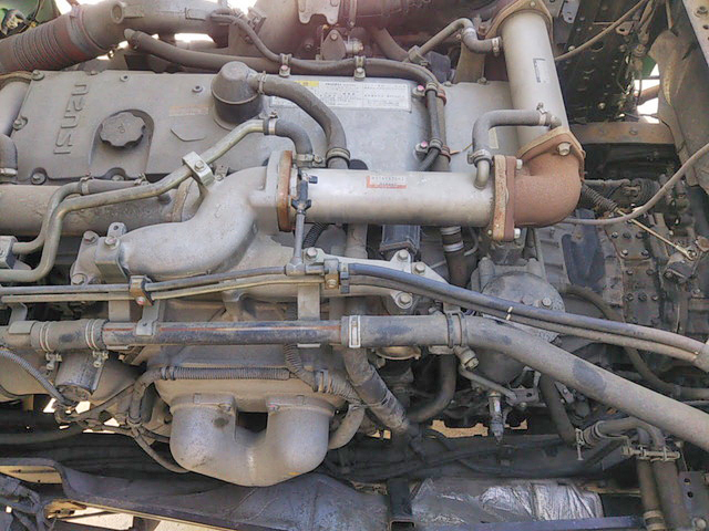 いすゞギガ汚泥吸引車大型（10t）[写真19]