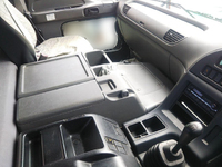 いすゞギガ汚泥吸引車大型（10t）[写真22]