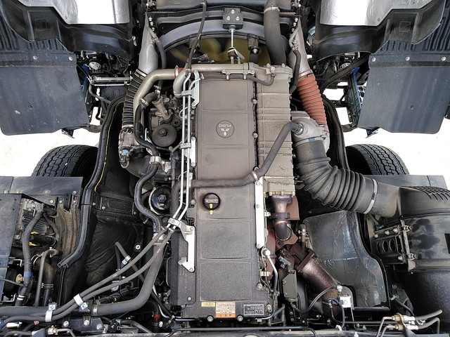 三菱ふそうスーパーグレートトレーラーヘッド（トラクターヘッド）大型（10t）[写真18]