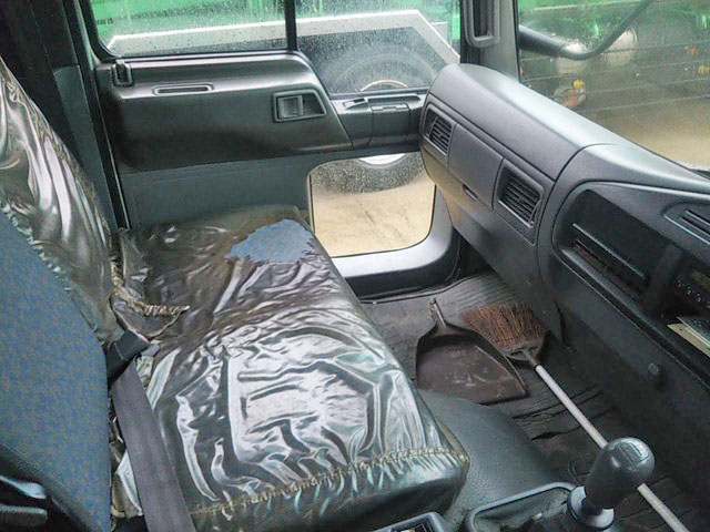 日野レンジャーコンテナ専用車中型（4t）[写真19]