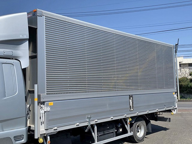 三菱ふそうファイターアルミウイング中型（4t）[写真11]