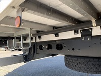 三菱ふそうファイターアルミウイング中型（4t）[写真16]