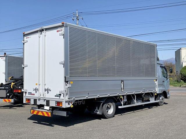 三菱ふそうファイターアルミウイング中型（4t）[写真02]