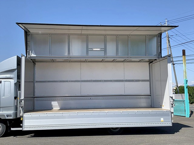 三菱ふそうファイターアルミウイング中型（4t）[写真05]