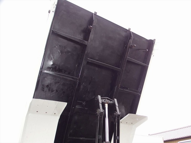 いすゞフォワードダンプ中型（4t）[写真08]