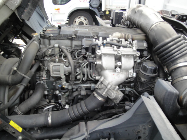 三菱ふそうファイターアルミウイング増トン（6t・8t）[写真23]