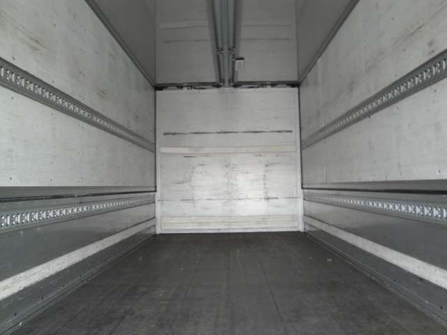 三菱ふそうファイターアルミウイング増トン（6t・8t）[写真05]