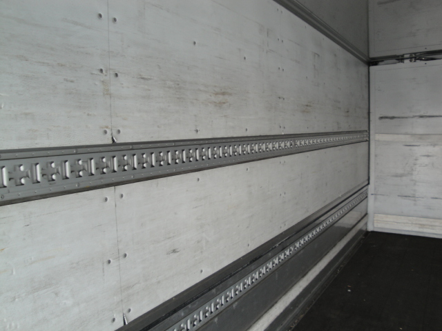 三菱ふそうファイターアルミウイング増トン（6t・8t）[写真06]