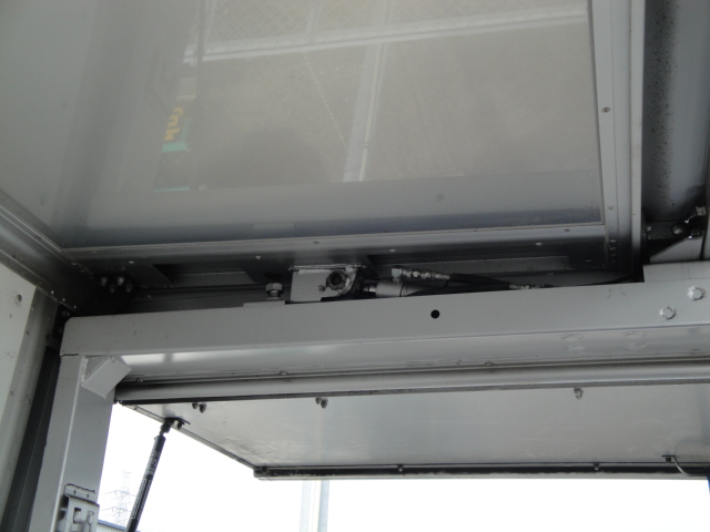 三菱ふそうファイターアルミウイング増トン（6t・8t）[写真09]