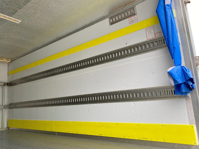 三菱ふそうキャンター冷凍車（冷蔵車）小型（2t・3t）[写真14]