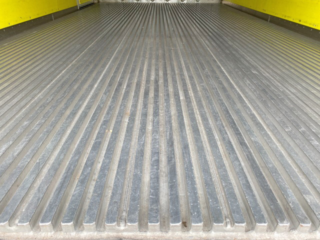 三菱ふそうキャンター冷凍車（冷蔵車）小型（2t・3t）[写真15]