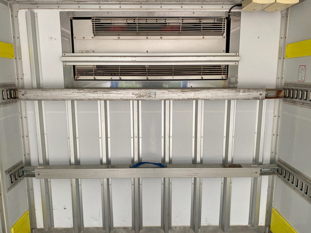 三菱ふそうキャンター冷凍車（冷蔵車）小型（2t・3t）[写真16]