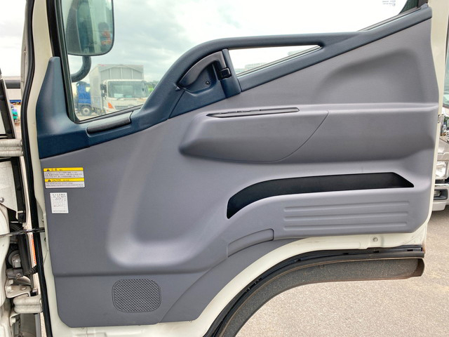 三菱ふそうキャンター冷凍車（冷蔵車）小型（2t・3t）[写真31]