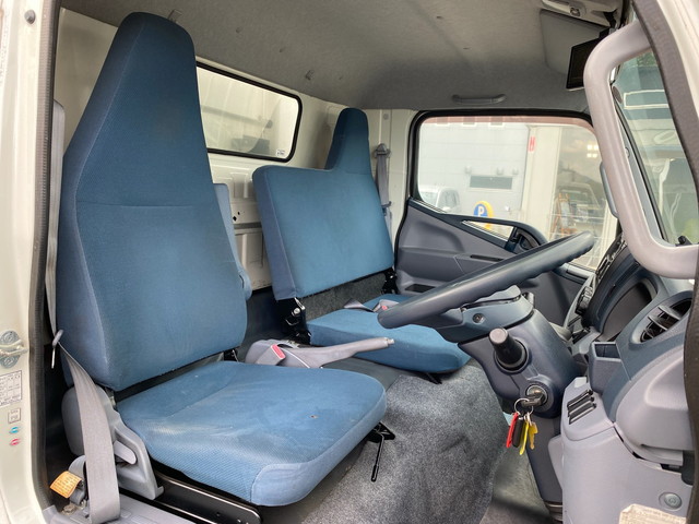 三菱ふそうキャンター冷凍車（冷蔵車）小型（2t・3t）[写真34]