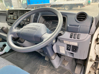 三菱ふそうキャンター冷凍車（冷蔵車）小型（2t・3t）[写真35]