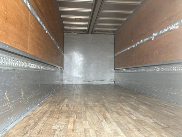 いすゞフォワードアルミウイング中型（4t）[写真12]