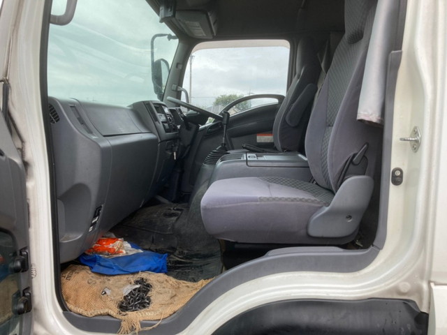 いすゞフォワードアルミウイング中型（4t）[写真20]