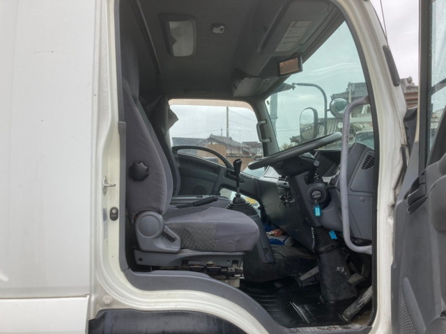 いすゞフォワードアルミウイング中型（4t）[写真21]