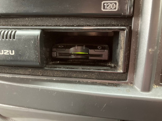 いすゞフォワードアルミウイング中型（4t）[写真23]