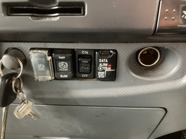 いすゞフォワードアルミウイング中型（4t）[写真25]