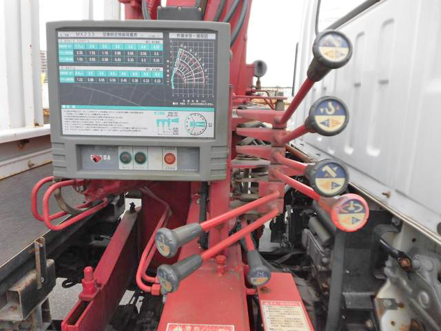 いすゞエルフクレーン3段小型（2t・3t）[写真09]