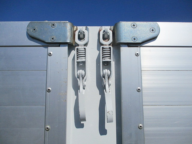 三菱ふそうキャンターアルミブロック小型（2t・3t）[写真11]