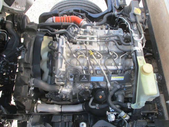 三菱ふそうキャンターアルミブロック小型（2t・3t）[写真17]