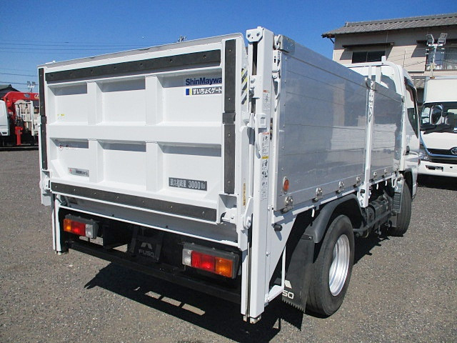 三菱ふそうキャンターアルミブロック小型（2t・3t）[写真02]