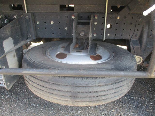 三菱ふそうキャンターアルミブロック小型（2t・3t）[写真23]