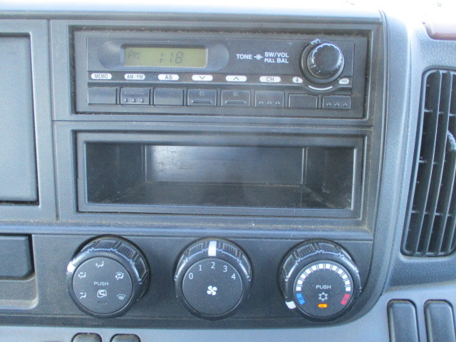 三菱ふそうキャンターアルミブロック小型（2t・3t）[写真35]